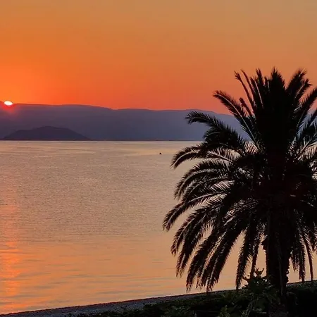 Front Casa Elena Chaniotis