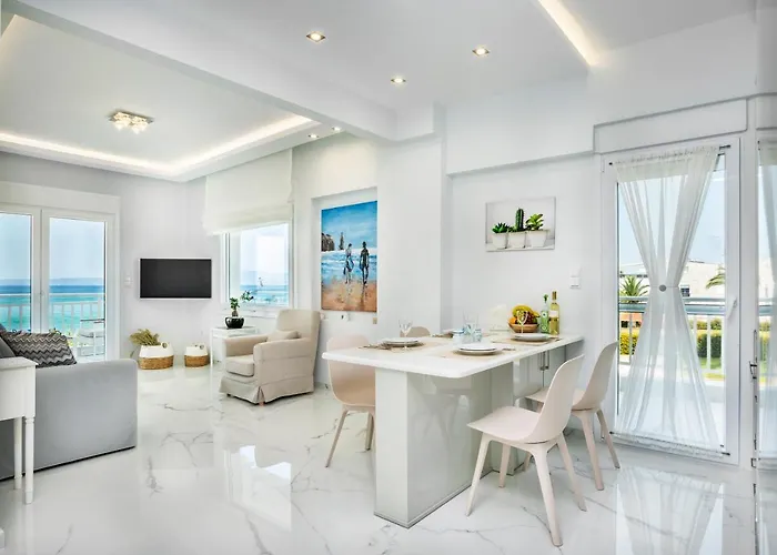 Front Casa Elena Chaniotis