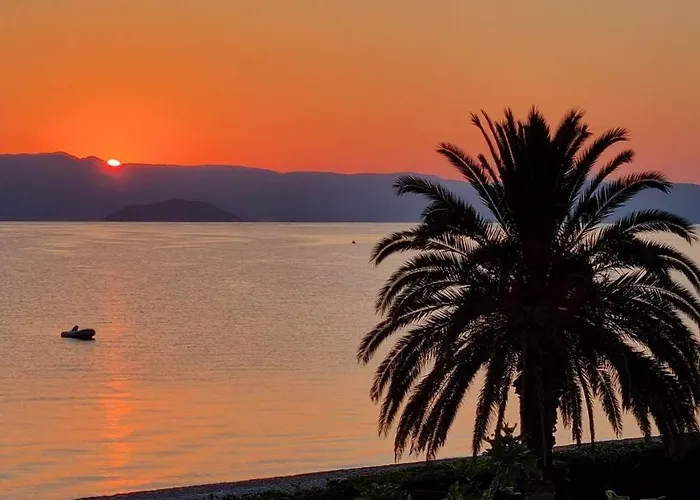 Front Casa Elena Chaniotis